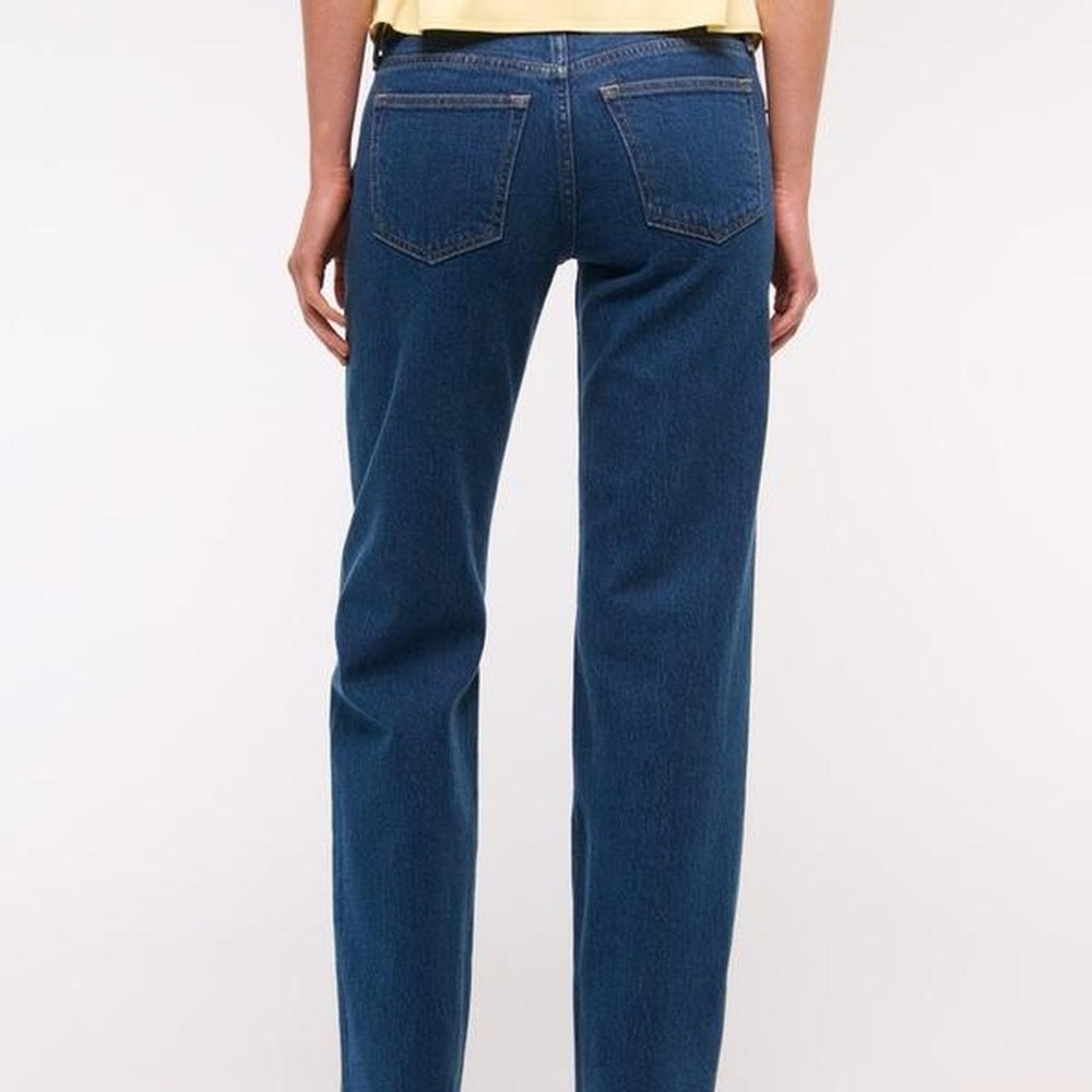 Abercrombie & Fitch Low Rise 90s Relaxed Jean - Picture 4 of 9
